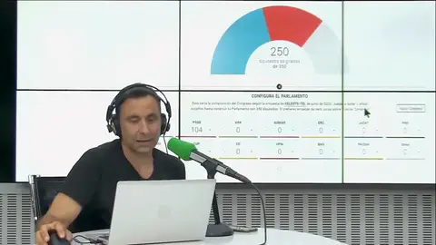 Ismael Terriza configura su propio parlamento con el 'Juego de escaños' Ismael Terriza configura su propio parlamento con el 'Juego de escaños'