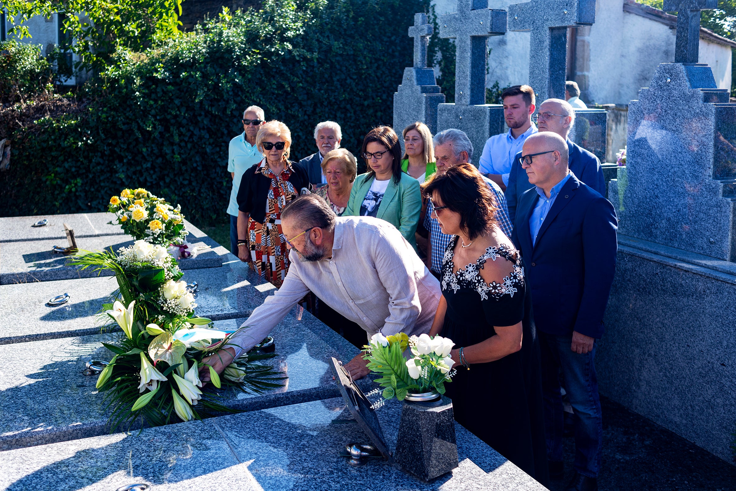 Homenaxe na Merca a Miguel Ángel Blanco no cemiterio de Faramontaos Homenaxe na Merca a Miguel Ángel Blanco no cemiterio de Faramontaos