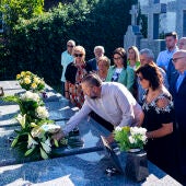 Homenaxe na Merca a Miguel Ángel Blanco no cemiterio de Faramontaos