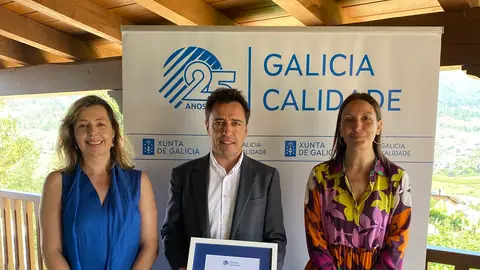 Galicia Calidade entrega o selo garantía á Adega de Petín Terriña Galicia Calidade entrega o selo garantía á Adega de Petín Terriña