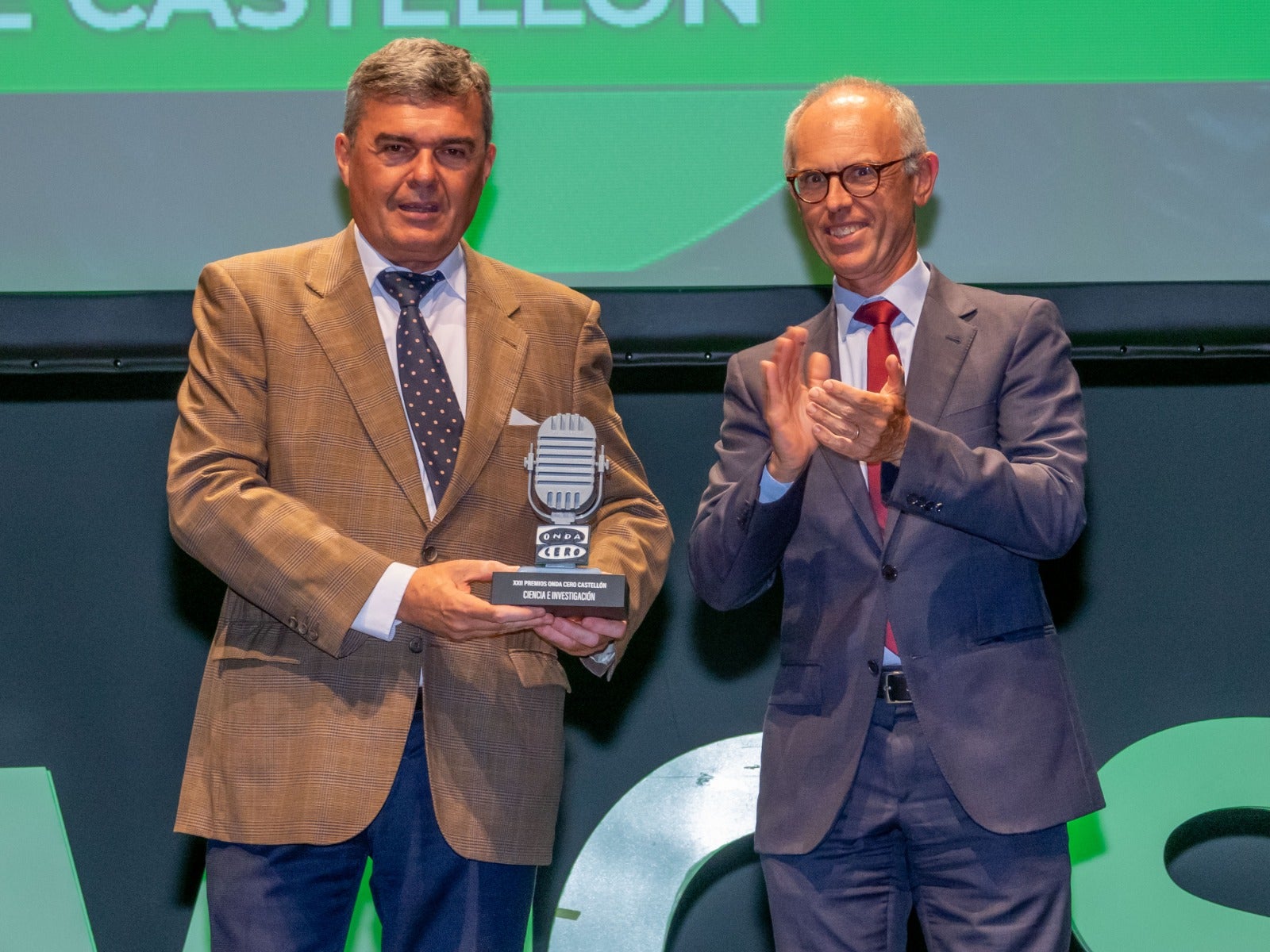 Onda Cero reconoce y premia a la Fundación del Hospital Provincial de Castellón por su trabajo en Investigación Onda Cero reconoce y premia a la Fundación del Hospital Provincial de Castellón por su trabajo en Investigación