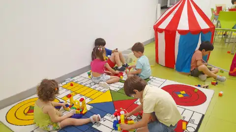 Niños disfrutando de la Escuela de Verano en Albacete Niños disfrutando de la Escuela de Verano en Albacete