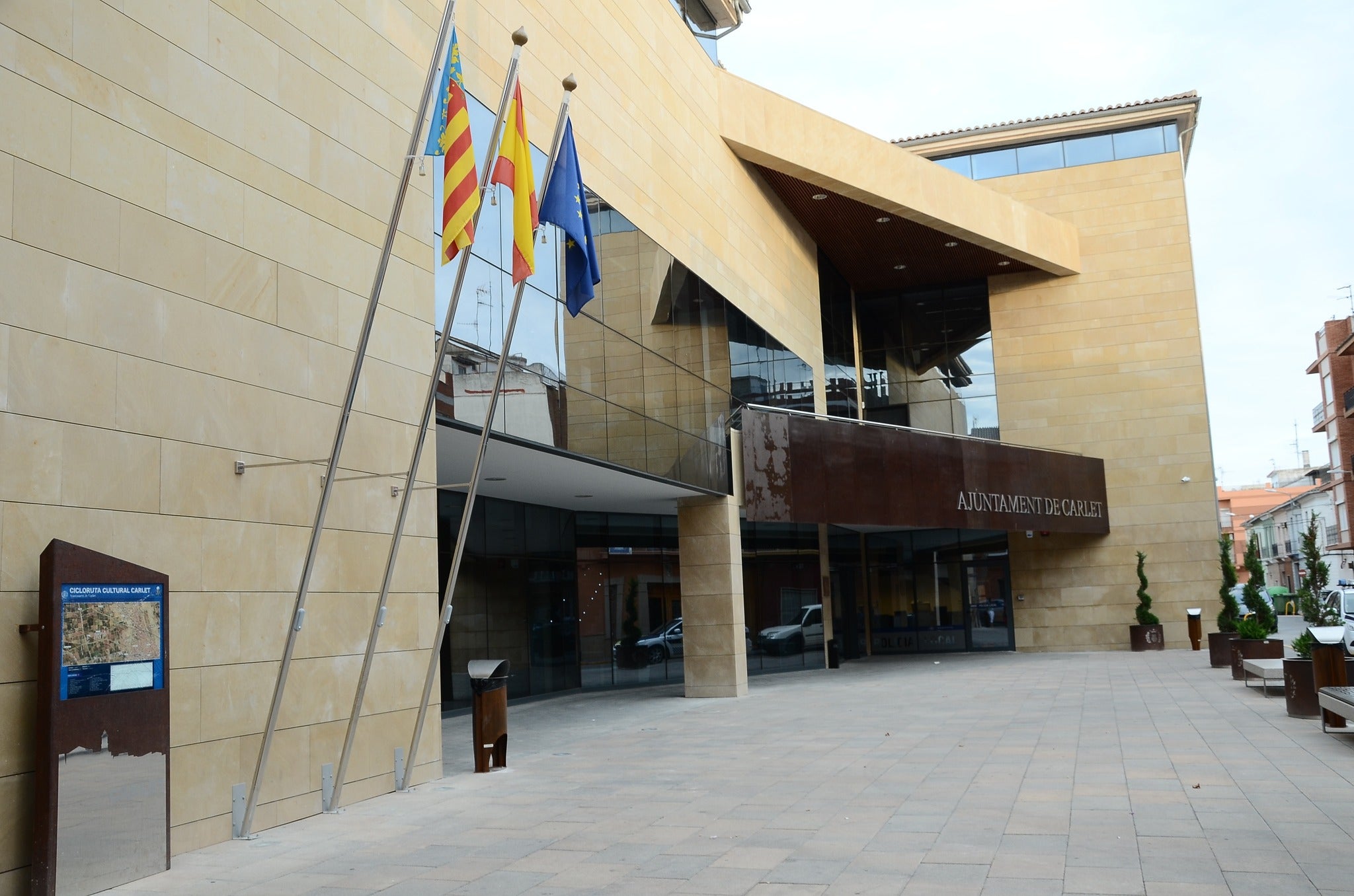 Compromís per Carlet critica al gobierno local por la falta de ayudas de escolarización Compromís per Carlet critica al gobierno local por la falta de ayudas de escolarización