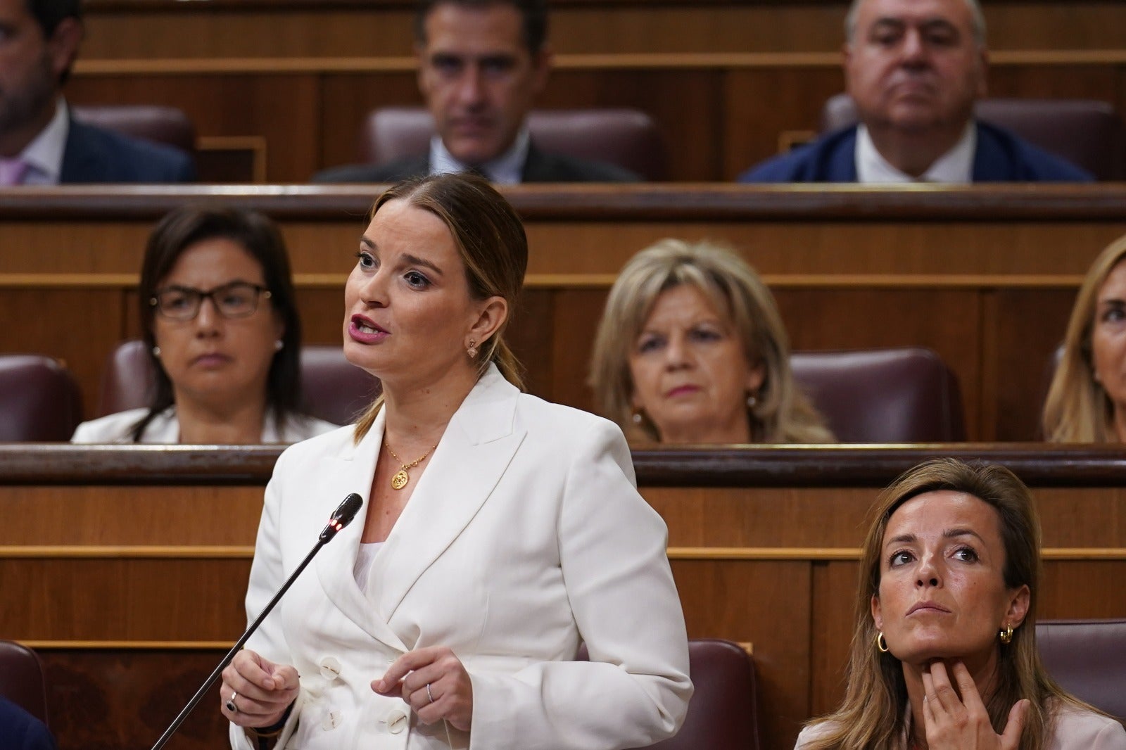 Marga Prohens denuncia que el debate de investidura de Pedro Sánchez supone un "engaño masivo a los ciudadanos" Marga Prohens denuncia que el debate de investidura de Pedro Sánchez supone un "engaño masivo a los ciudadanos"