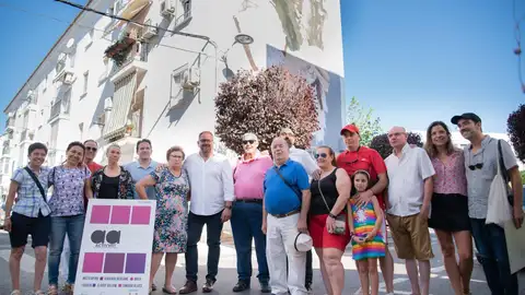 Un nuevo mural en La Antigua de Mérida muestra una mujer desnuda con flores como símbolo del empoderamiento Un nuevo mural en La Antigua de Mérida muestra una mujer desnuda con flores como símbolo del empoderamiento