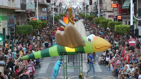 La charanga de Elche recorriendo sus calles La charanga de Elche recorriendo sus calles