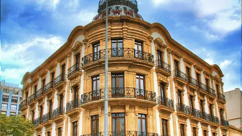 El edificio de las mariposas ha acogido el curso de verano de la UAL: 'Almería: un polo de Hidrógeno Verde' Onda Cero Almería