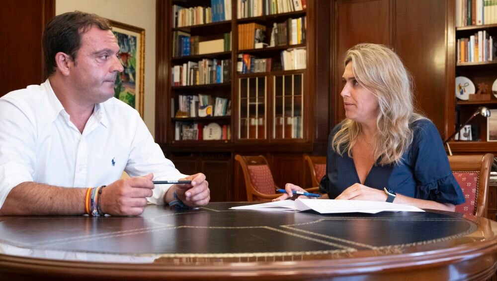 Andrés Martínez y Marta Barrachina 