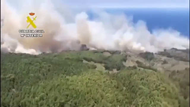 El incendio de La Palma sigue fuera de control: casi 5.000 hectáreas afectadas y más 4.000 personas evacuadas El incendio de La Palma sigue fuera de control: casi 5.000 hectáreas afectadas y más 4.000 personas evacuadas