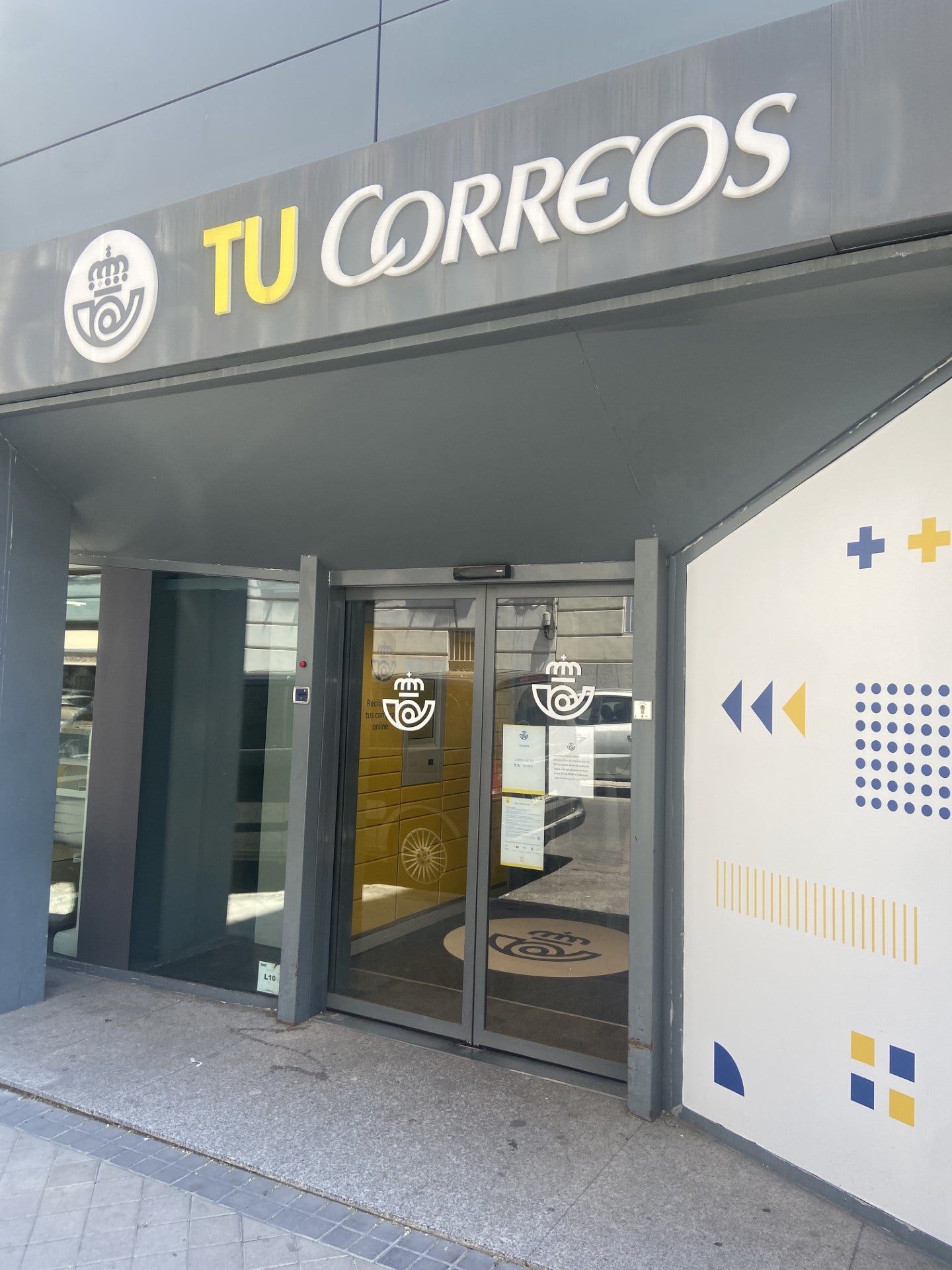 Correos asegura que el 98,2 por ciento de votos por correo ya los tiene el elector Correos asegura que el 98,2 por ciento de votos por correo ya los tiene el elector