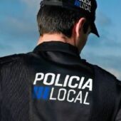La Policía Local de Formentera intercepta a una patera con 14 personas