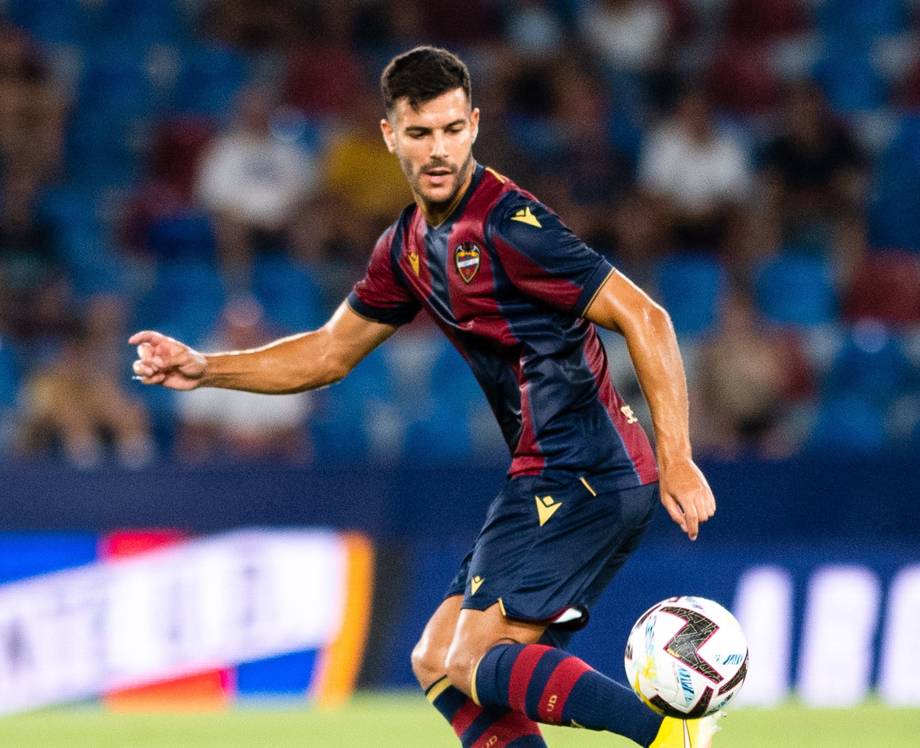 Rober Pier, en espera del Levante y con propuestas de Segunda División Rober Pier, en espera del Levante y con propuestas de Segunda División