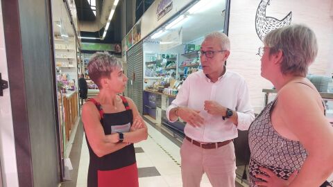 Santiago Ballester ha visitado el Mercado de Algir&oacute;s