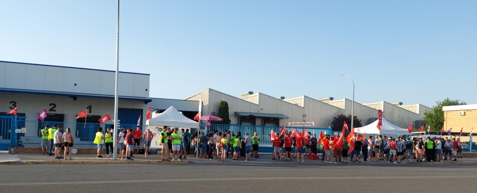 Casi la totalidad de los trabajadores de Brahm en Manzanares secundan la primera jornada de huelga Casi la totalidad de los trabajadores de Brahm en Manzanares secundan la primera jornada de huelga