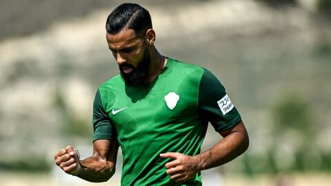 Mourad celebra un gol en un partido amistoso.