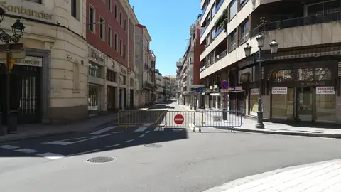 El Ayuntamiento volverá a cerrar al tráfico las calles La Cestilla y Don Sancho durante los fines de semana .