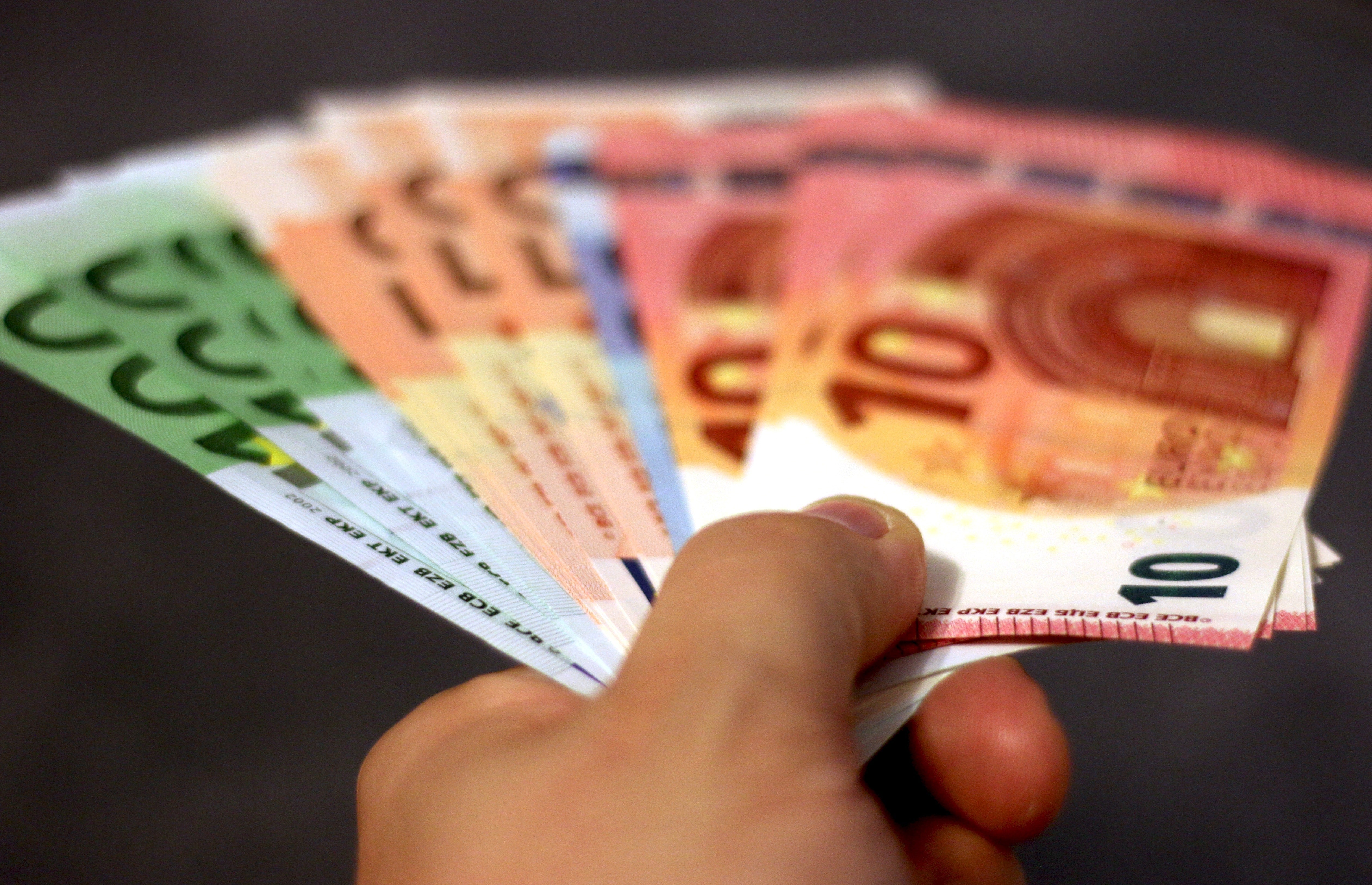 El salario medio en España pierde un 4% de poder adquisitivo en 2022 por la inflación El salario medio en España pierde un 4% de poder adquisitivo en 2022 por la inflación