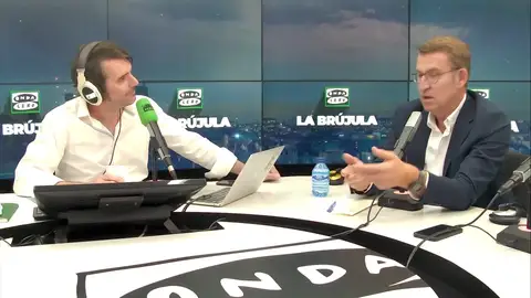 Feijóo: "Si los españoles me dan una victoria electoral el primer partido al que llamaré será al PSOE, le moleste o no a Vox" Feijóo: "Si los españoles me dan una victoria electoral el primer partido al que llamaré será al PSOE, le moleste o no a Vox"