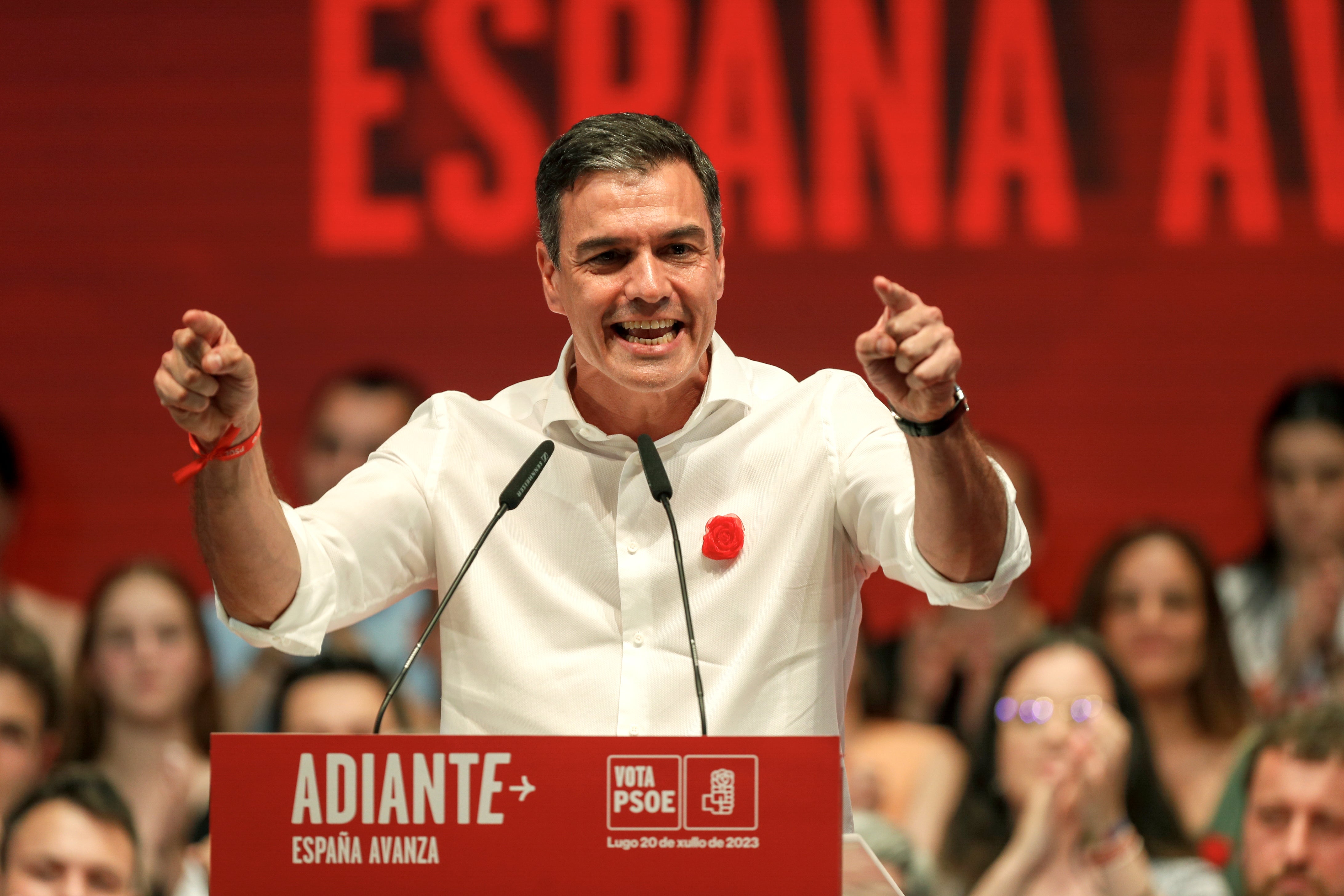 Todos los partidos con los que podría pactar Sánchez: cuántos escaños sumaría Todos los partidos con los que podría pactar Sánchez: cuántos escaños sumaría