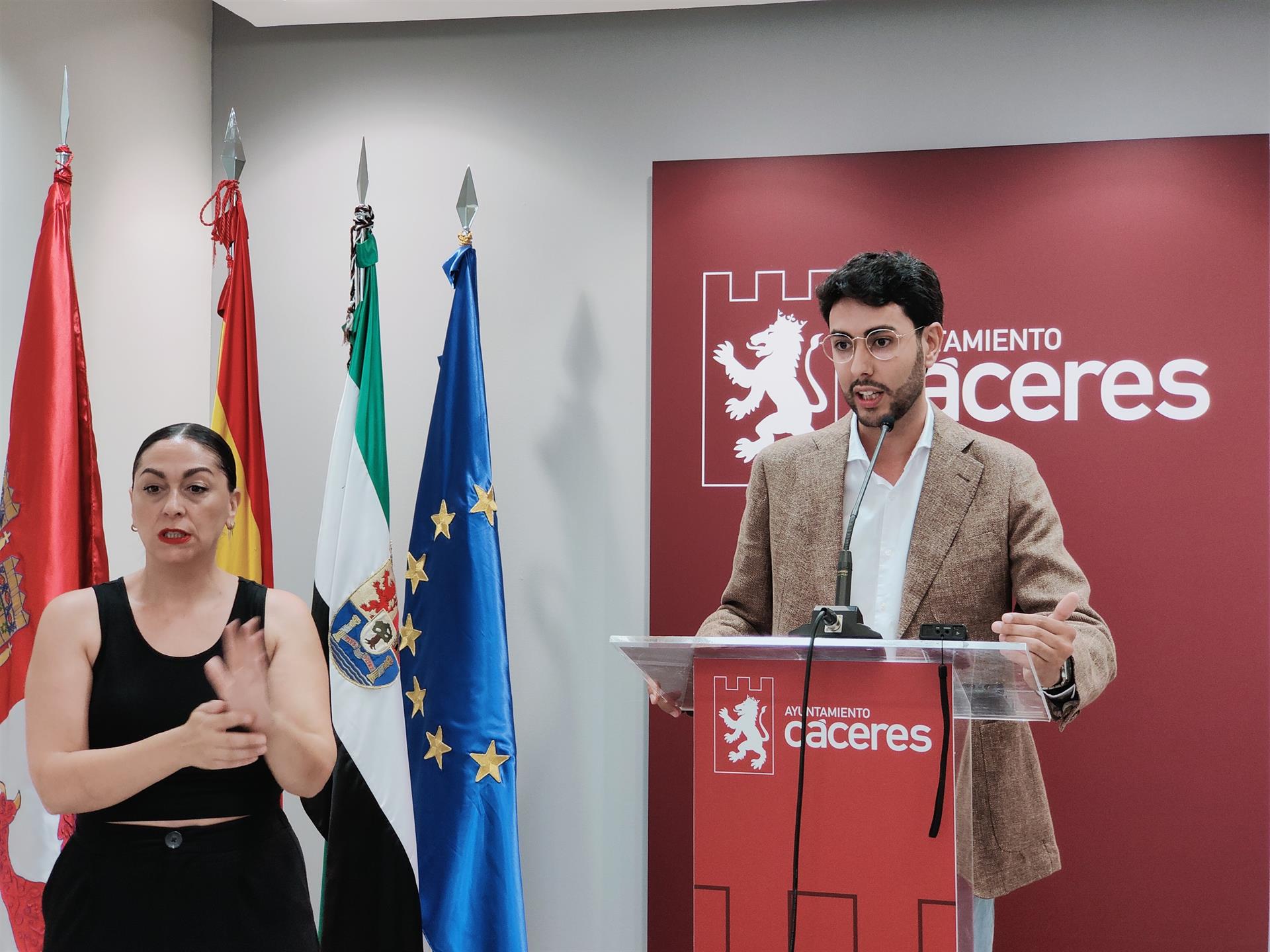 El Ayuntamiento de Cáceres modifica el Bando del Silencio para hacerlo compatible con el trabajo de la construcción El Ayuntamiento de Cáceres modifica el Bando del Silencio para hacerlo compatible con el trabajo de la construcción