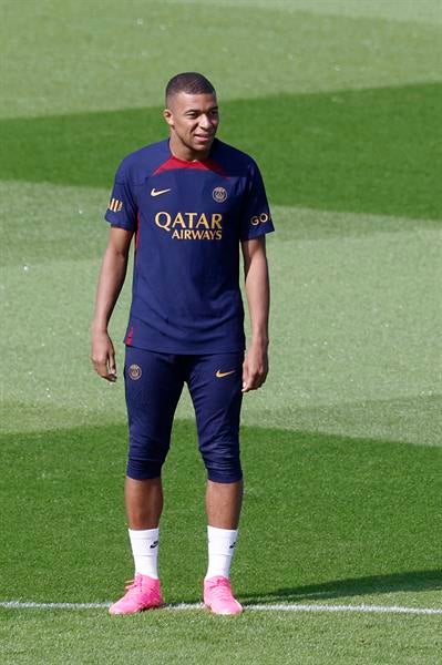 El PSG deja a Mbappé fuera de la gira de Japón y desata todos los rumores El PSG deja a Mbappé fuera de la gira de Japón y desata todos los rumores