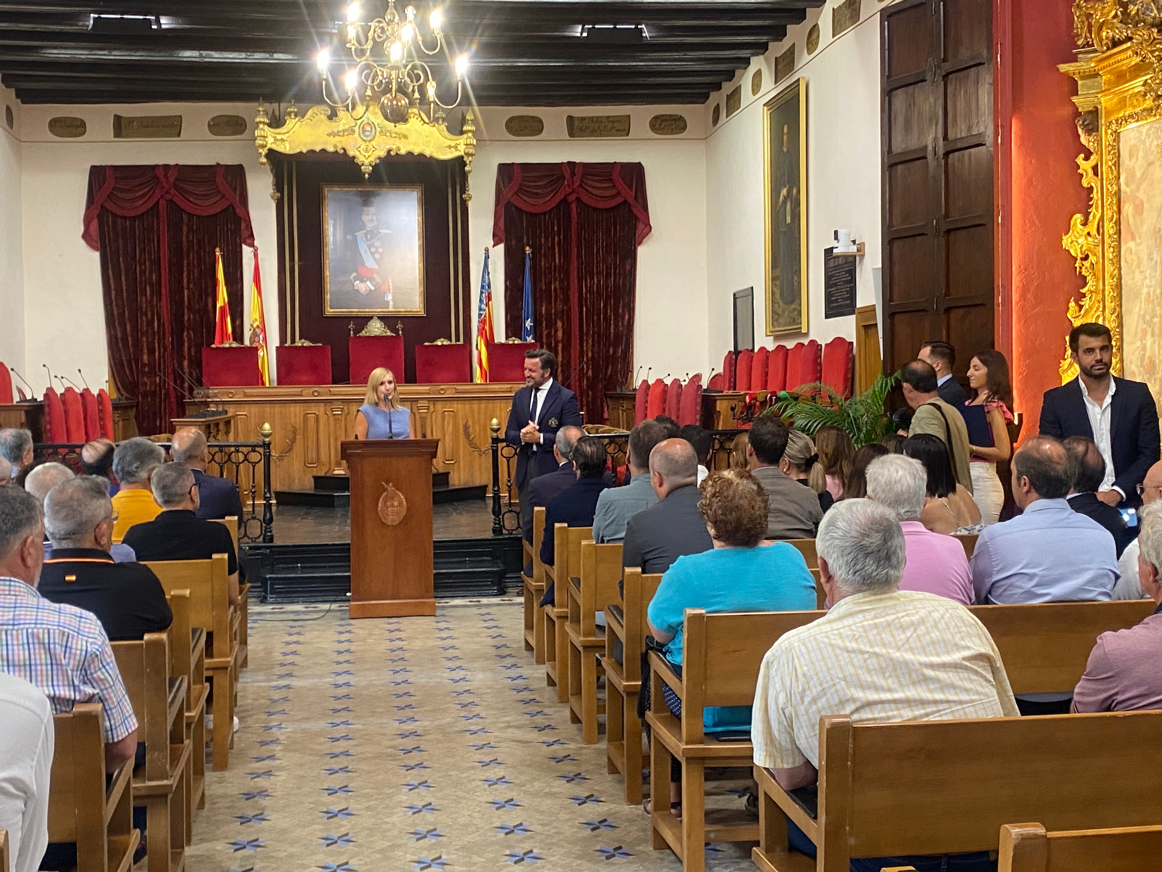 La consellera Salomé Pradas se compromete en Elche a que esta legislatura “será la del agua” La consellera Salomé Pradas se compromete en Elche a que esta legislatura “será la del agua”
