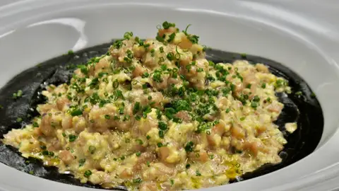 Revuelto de chipirones con salsa negra, la receta de Robin Food Revuelto de chipirones con salsa negra, la receta de Robin Food