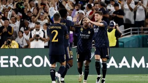 Real Madrid midfielder Federico Valverde (R) reacts after scoring during the second half of the friendly match between Real Madrid and AC Milan at Rose Bowl Stadium in Pasadena, California, USA, 23 July 2023