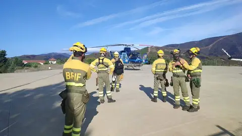 Se mantiene activo el nivel 1 de peligrosidad, con una evolución calificada como favorable para el incendio de Villanueva de la Vera Se mantiene activo el nivel 1 de peligrosidad, con una evolución calificada como favorable para el incendio de Villanueva de la Vera