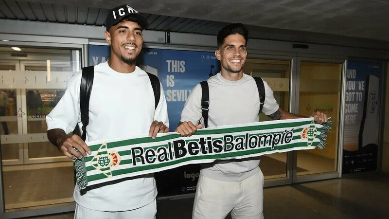Bartra y Riad, nuevos centrales para el Betis Bartra y Riad, nuevos centrales para el Betis