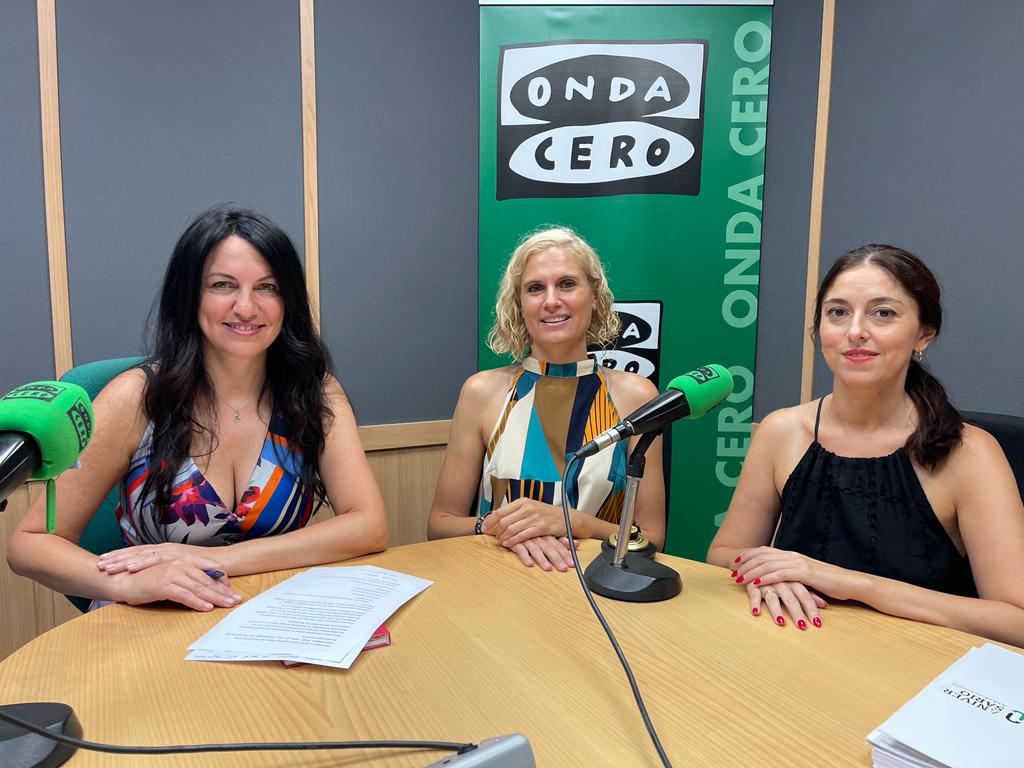 Las abejas se mueren y con ellas un sector productivo que en Alicante tiene que exiliarse por falta de ayudas Las abejas se mueren y con ellas un sector productivo que en Alicante tiene que exiliarse por falta de ayudas