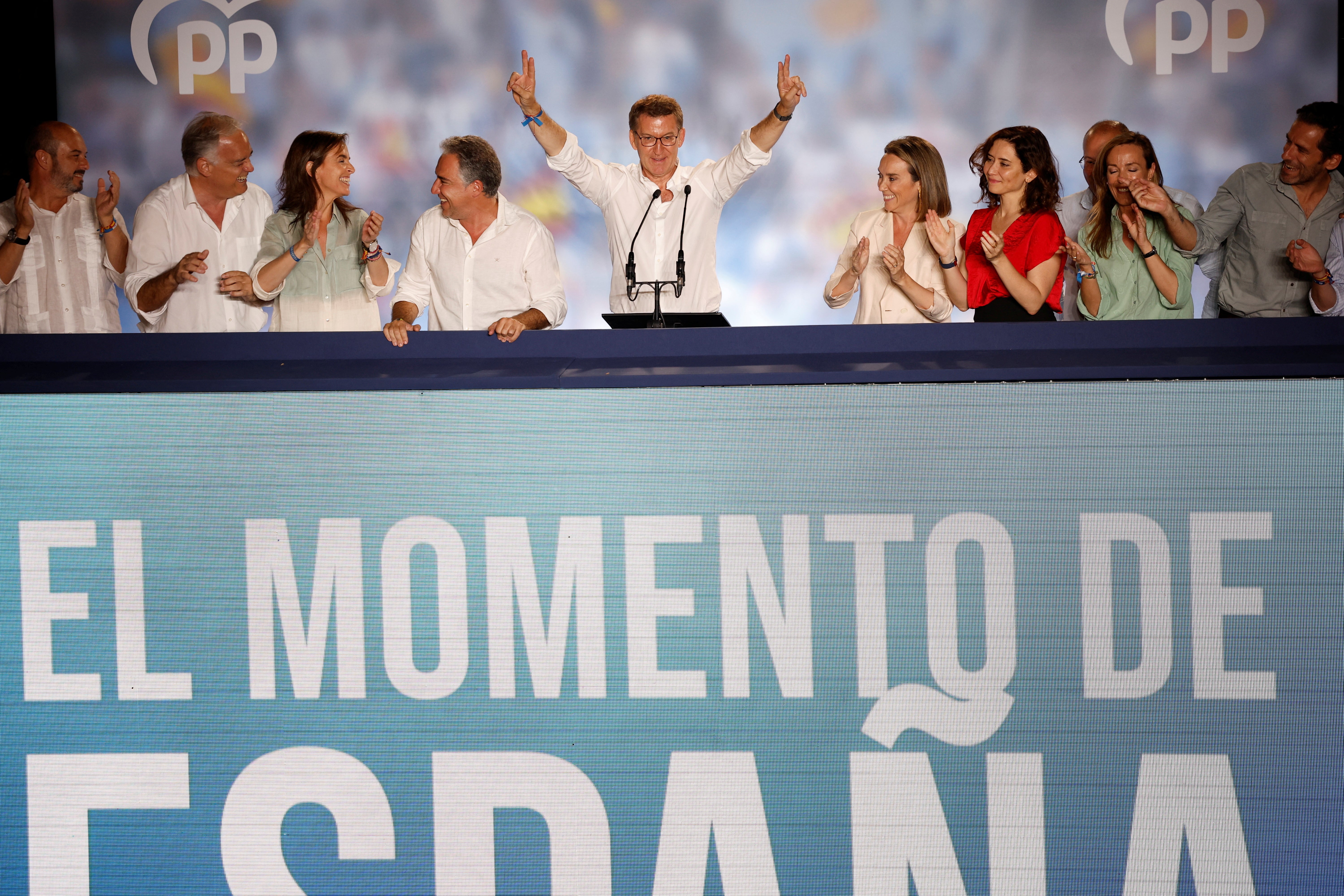 Feijóo reivindica su victoria y pide "al PSOE y el resto de fuerzas que no bloqueen el Gobierno" Feijóo reivindica su victoria y pide "al PSOE y el resto de fuerzas que no bloqueen el Gobierno"