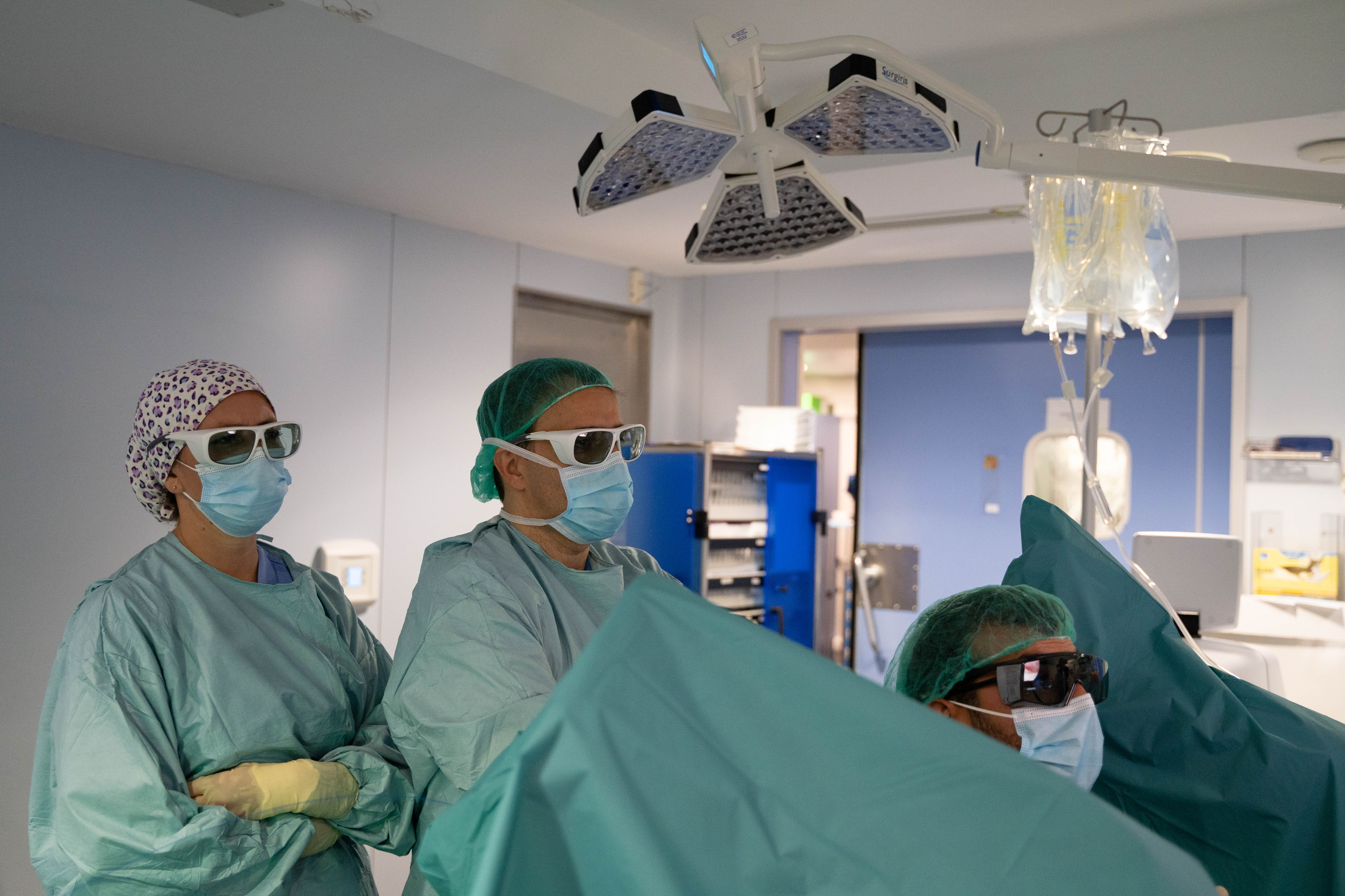 Grupo Policlínica adquiere un láser de alta precisión para cirugías urológicas Grupo Policlínica adquiere un láser de alta precisión para cirugías urológicas