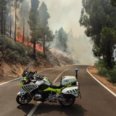 Comienzan los desalojos en zonas próximas al incendio de Gran Canaria Comienzan los desalojos en zonas próximas al incendio de Gran Canaria