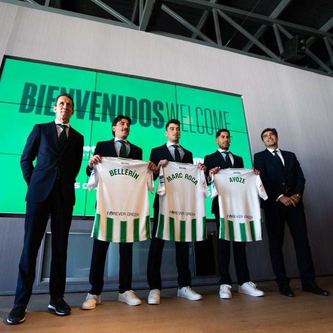 Los fichajes béticos, ilusionados Los fichajes béticos, ilusionados