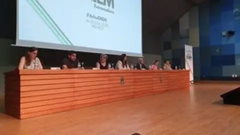 Inauguración del XXIV Encuentro Nacional de Estudiantes de Matemáticas en Badajoz Inauguración del XXIV Encuentro Nacional de Estudiantes de Matemáticas en Badajoz