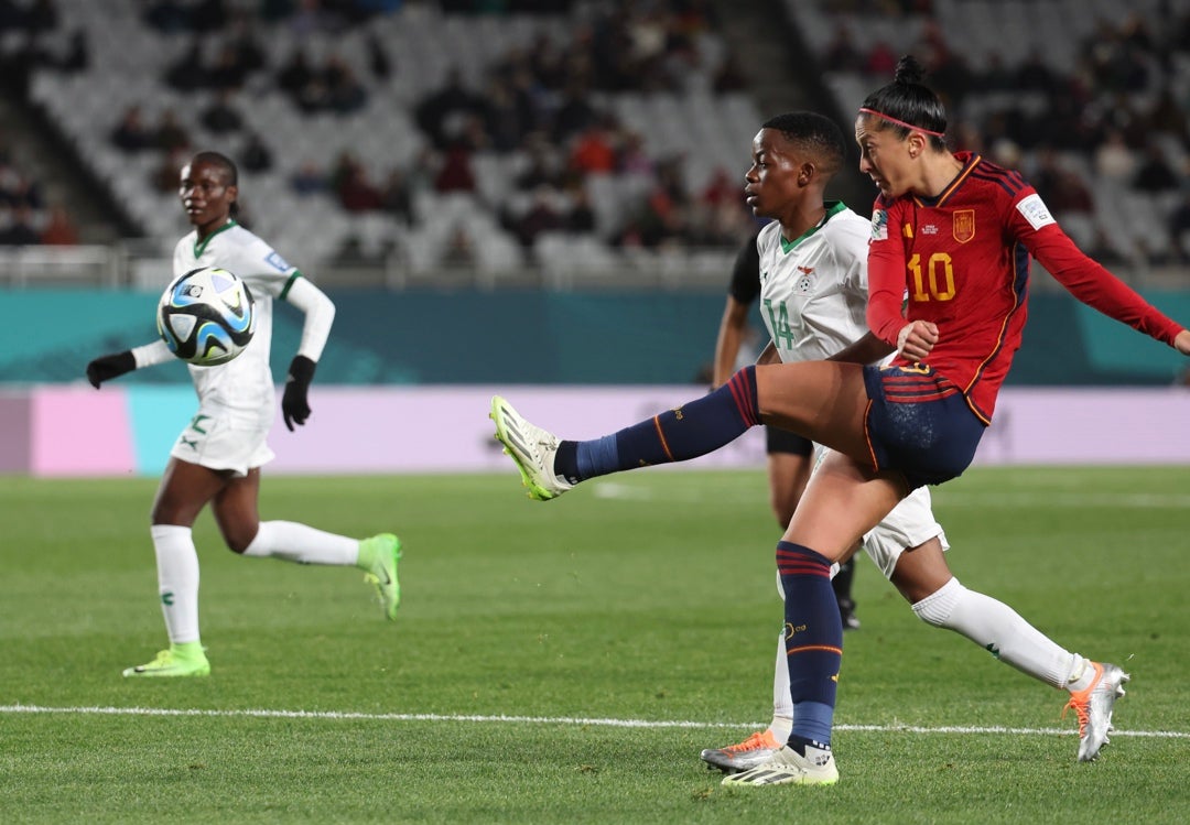 Jenni Hermoso alcanza los 100 partidos y 50 goles con España Jenni Hermoso alcanza los 100 partidos y 50 goles con España