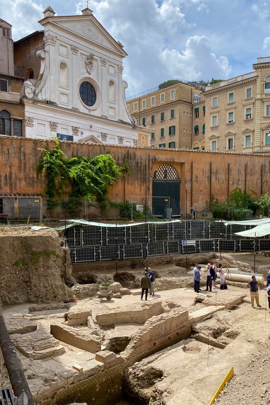 El Teatro de Nerón sale a la luz tras siglos enterrado a las puertas del Vaticano El Teatro de Nerón sale a la luz tras siglos enterrado a las puertas del Vaticano