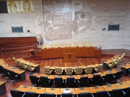 El Pleno debate este jueves la eliminación de las comparecencias de altos cargos de la Junta antes de acceder al cargo El Pleno debate este jueves la eliminación de las comparecencias de altos cargos de la Junta antes de acceder al cargo