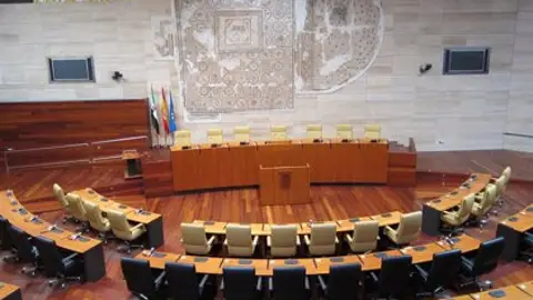 El Pleno debate este jueves la eliminación de las comparecencias de altos cargos de la Junta antes de acceder al cargo El Pleno debate este jueves la eliminación de las comparecencias de altos cargos de la Junta antes de acceder al cargo