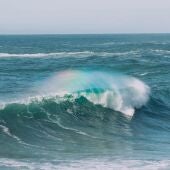 Imagen de archivo de una ola del océano