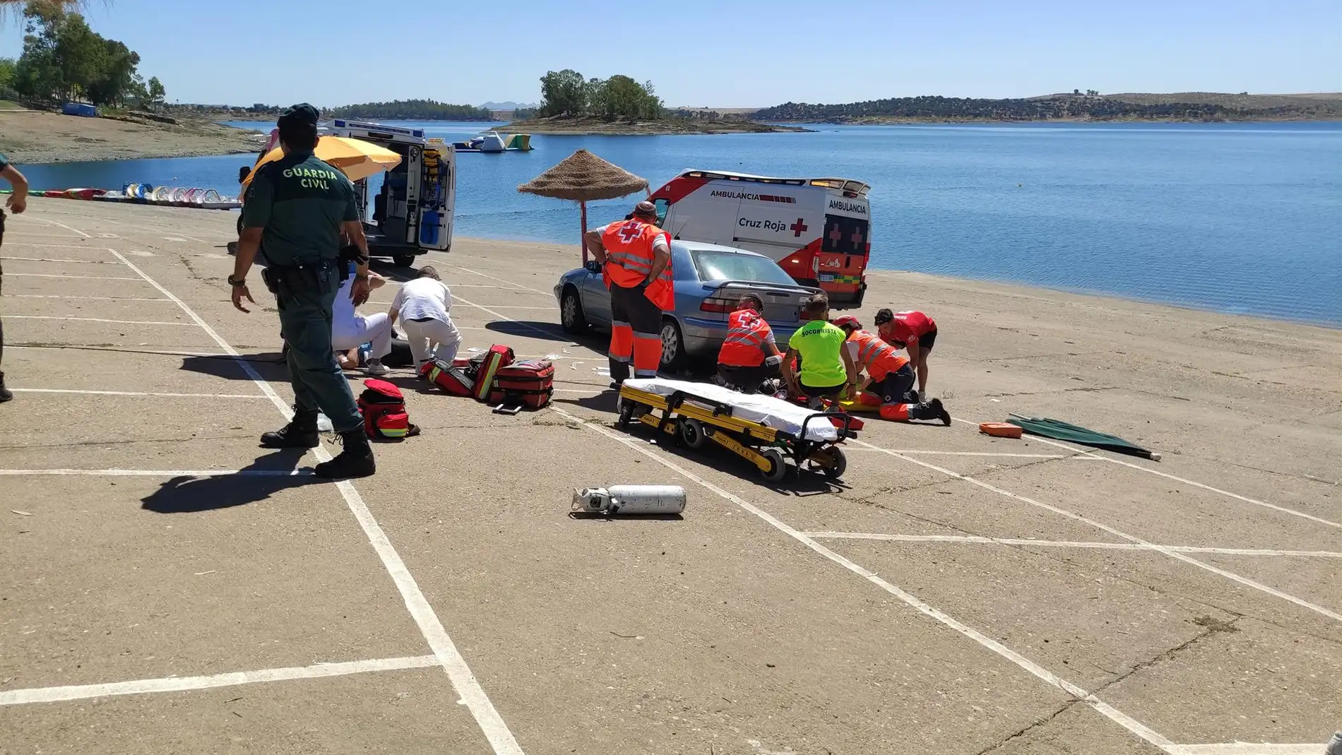 70 efectivos de emergencias participan este jueves en un simulacro de accidentes acuático y de tráfico en Orellana