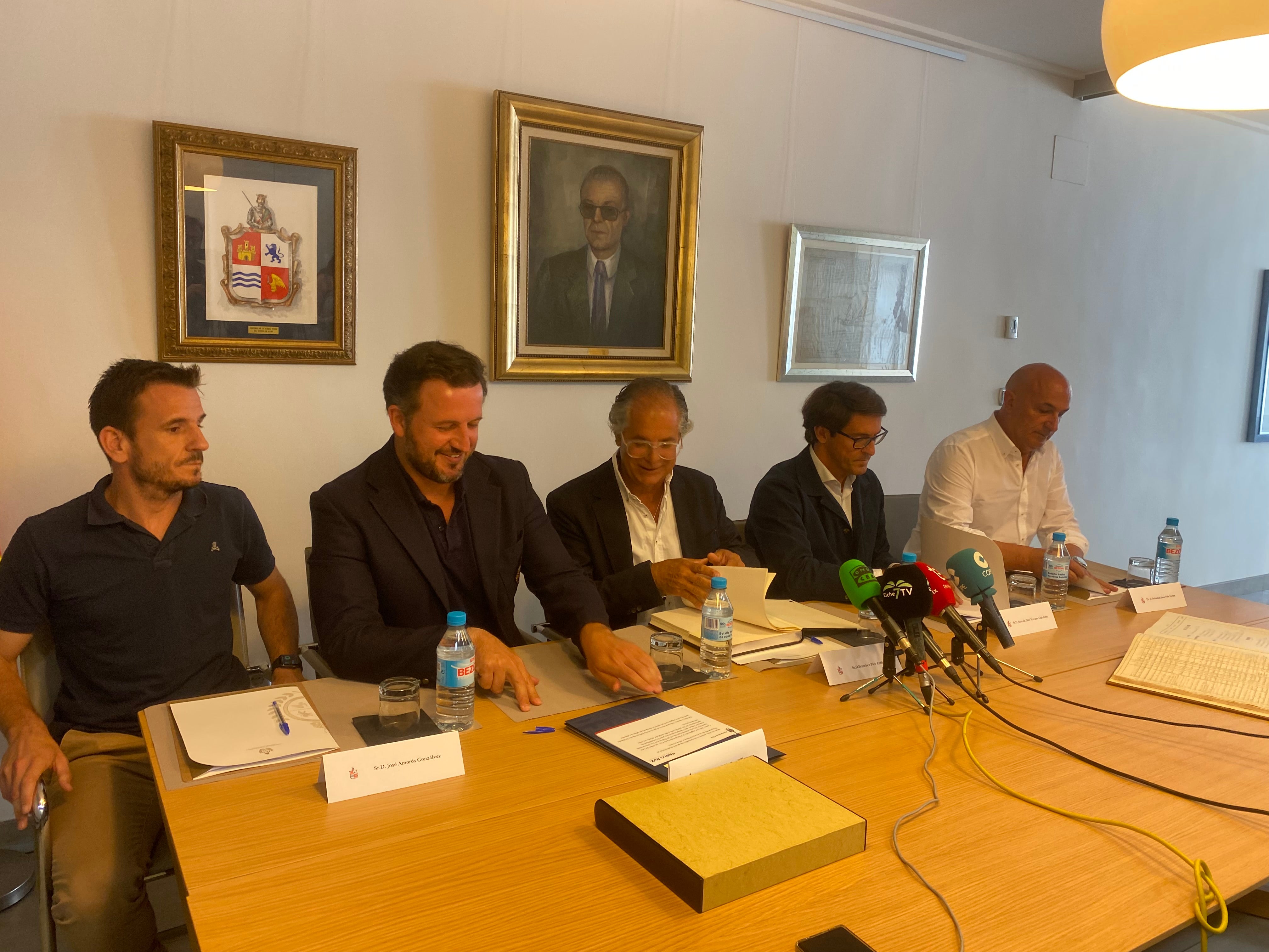 Elche rehabilita el Canal de Desvío y de diversos partidores de la Acequia Mayor del Pantano invirtiendo 1,6 millones de euros Elche rehabilita el Canal de Desvío y de diversos partidores de la Acequia Mayor del Pantano invirtiendo 1,6 millones de euros