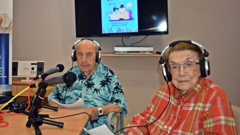 Abuela podcaster