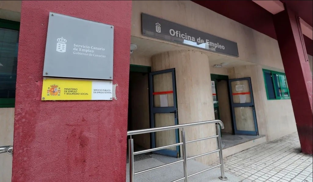 El paro cae en Canarias en 22.700 y gana 21.900 ocupados El paro cae en Canarias en 22.700 y gana 21.900 ocupados