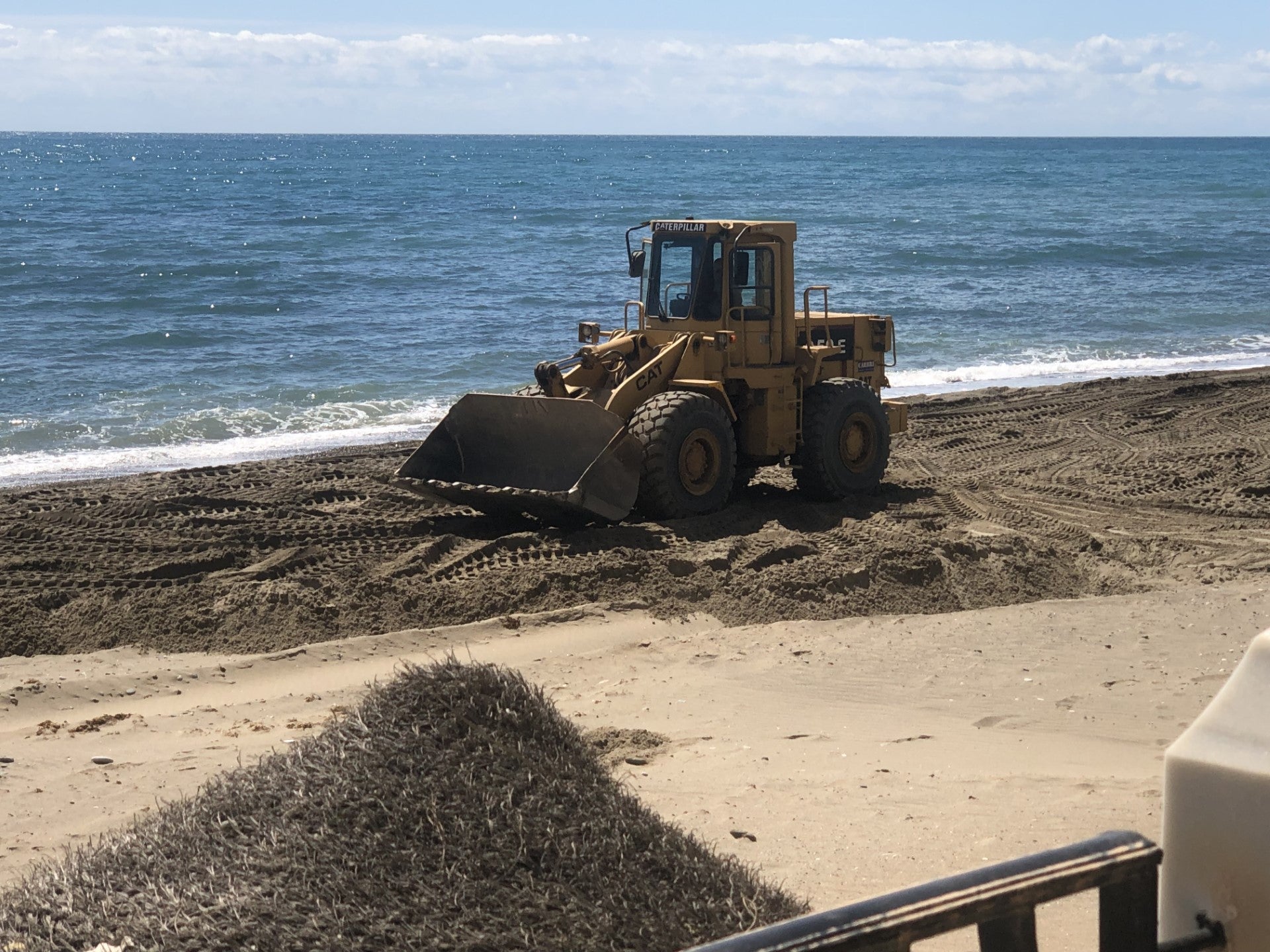 La Mancomunidad dragará los entornos de cuatro puertos para sacar 300.000 metros cúbicos de arena y arreglar las playas de la Costa del Sol La Mancomunidad dragará los entornos de cuatro puertos para sacar 300.000 metros cúbicos de arena y arreglar las playas de la Costa del Sol