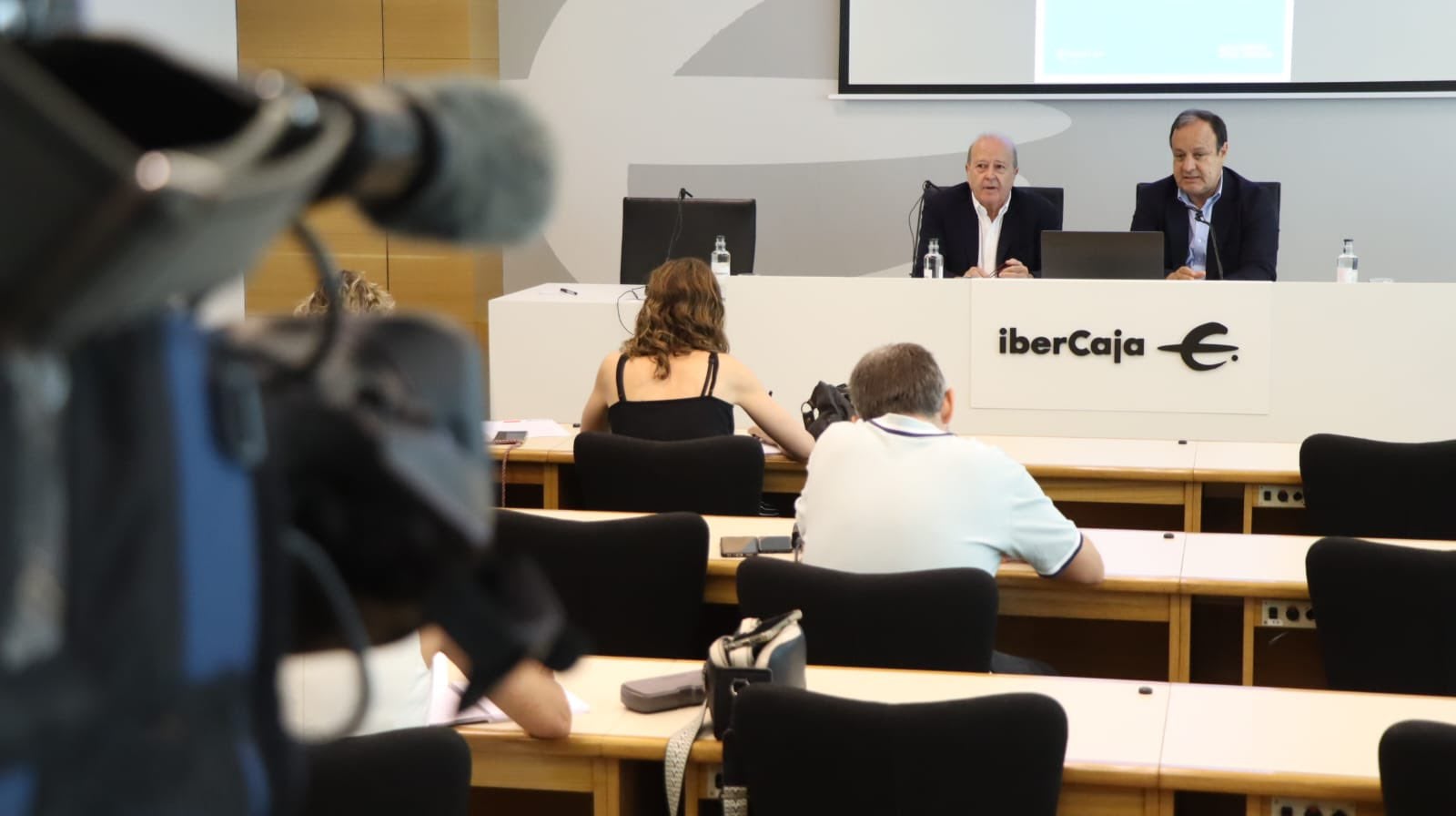 La subida de tipos de interés, principal amenaza de la economía aragonesa La subida de tipos de interés, principal amenaza de la economía aragonesa