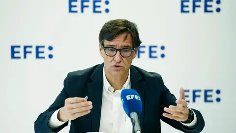 El primer secretario del PSC, Salvador Illa, durante su entrevista con la Agencia EFE Salvador Illa mantendrá su apuesta por "construir una alternativa" con la "mano tendida" al Govern