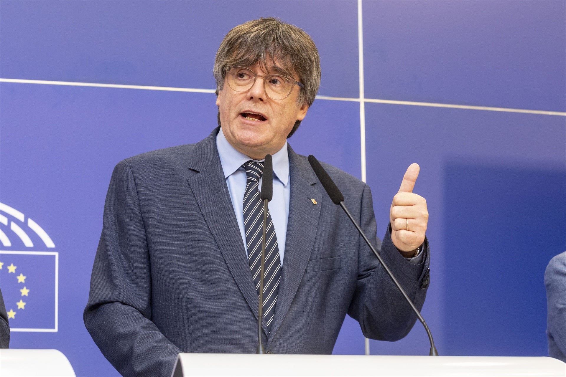 Puigdemont rechaza presiones y chantajes y condiciona su voto a Sánchez a la resolución del "conflicto catalán" Puigdemont rechaza presiones y chantajes y condiciona su voto a Sánchez a la resolución del "conflicto catalán"