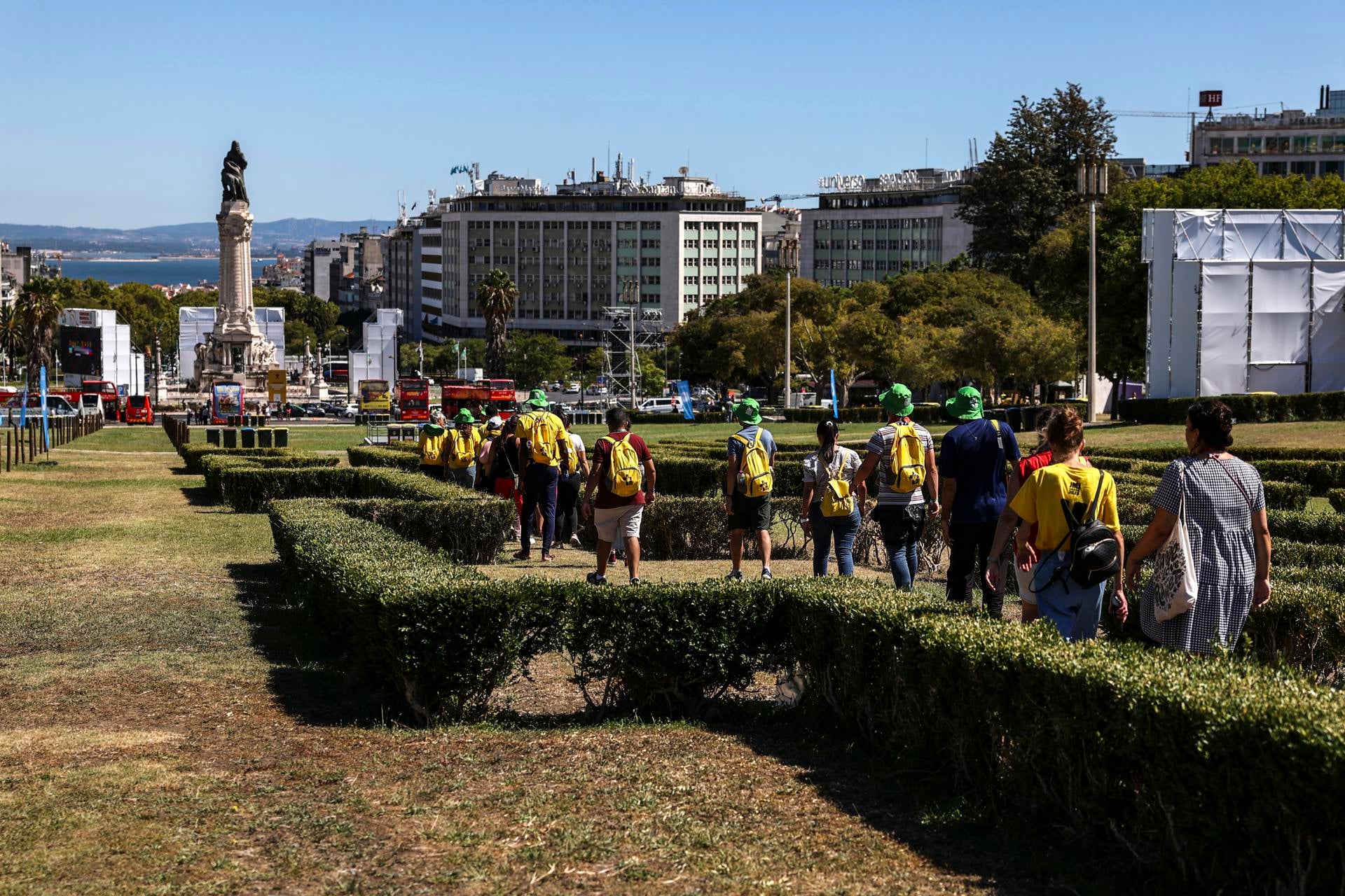 Miles de peregrinos de todo el mundo llegan a Portugal para participar en la Jornada Mundial de la Juventud Miles de peregrinos de todo el mundo llegan a Portugal para participar en la Jornada Mundial de la Juventud